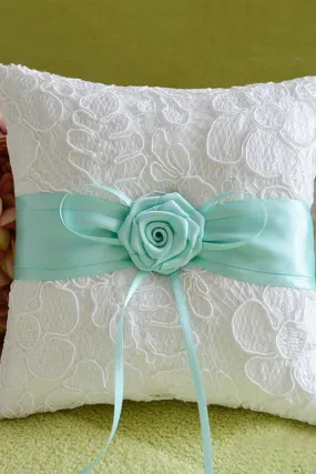 Elegant Ring Pillow In Lace With Flower