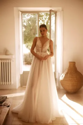 Ethereal Tulle A-Line Wedding Gown with Beaded Lace Bodice and Gentle Train Plus Size