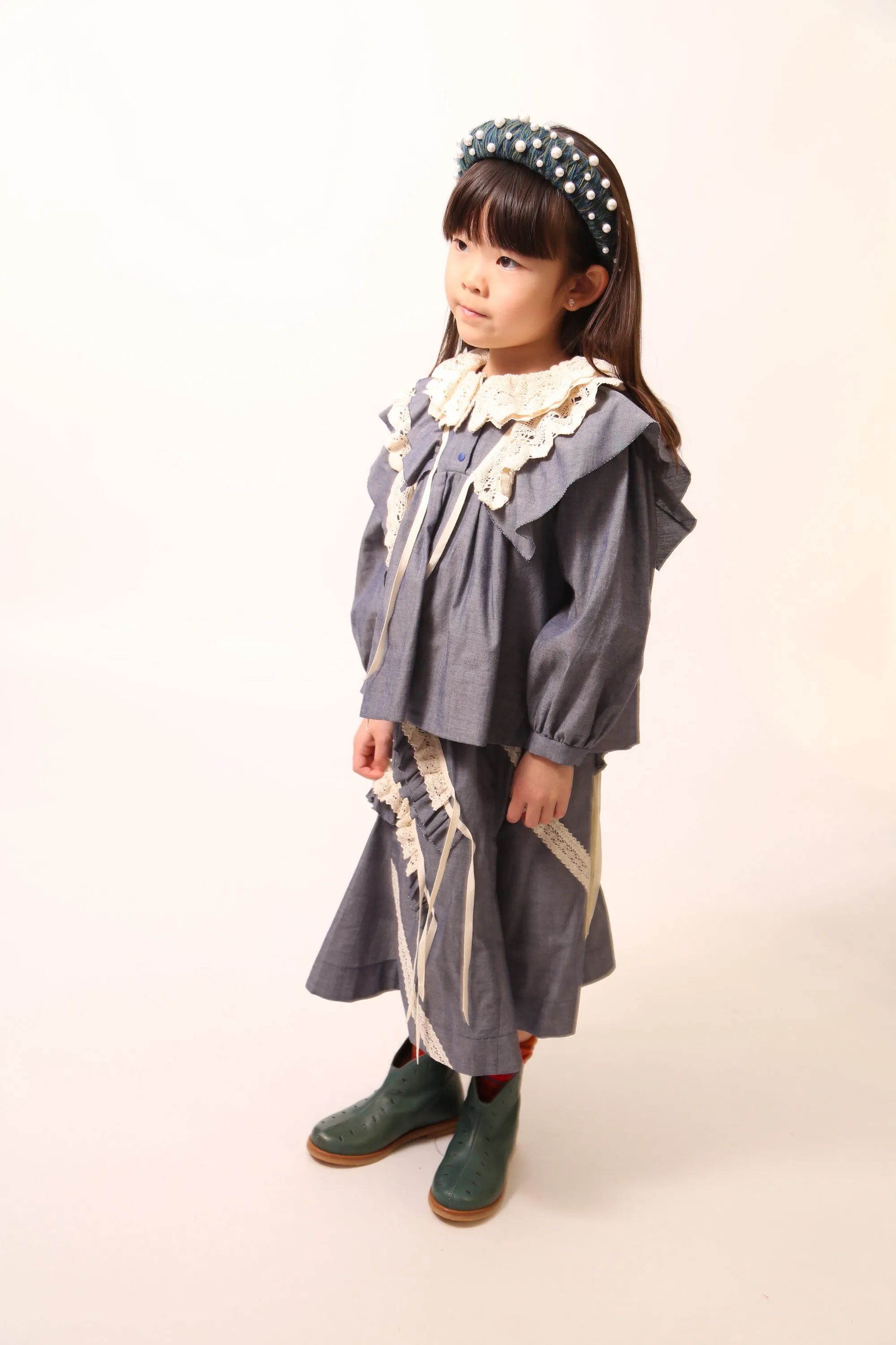 GAEL RUFFLED COLLAR BLOUSE