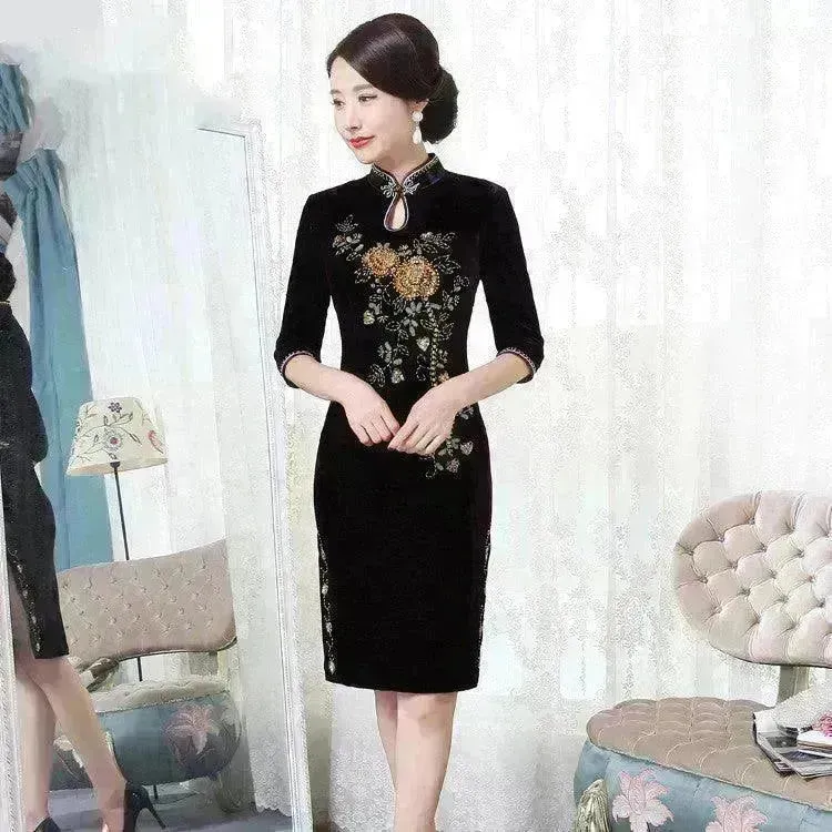 Golden Velvet Retro Modified Beaded Medium-length Cheongsam