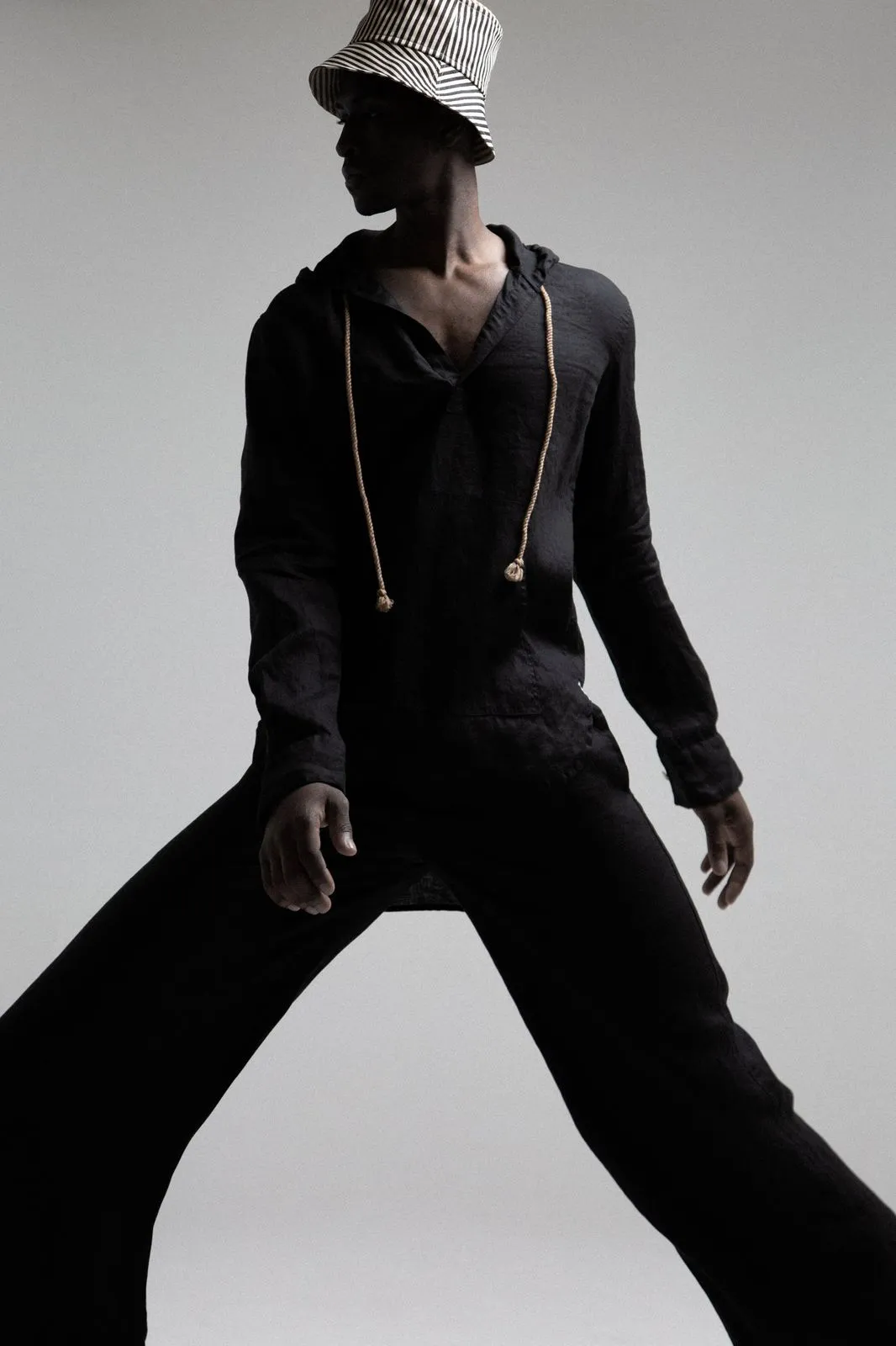 hoodie popover in onyx