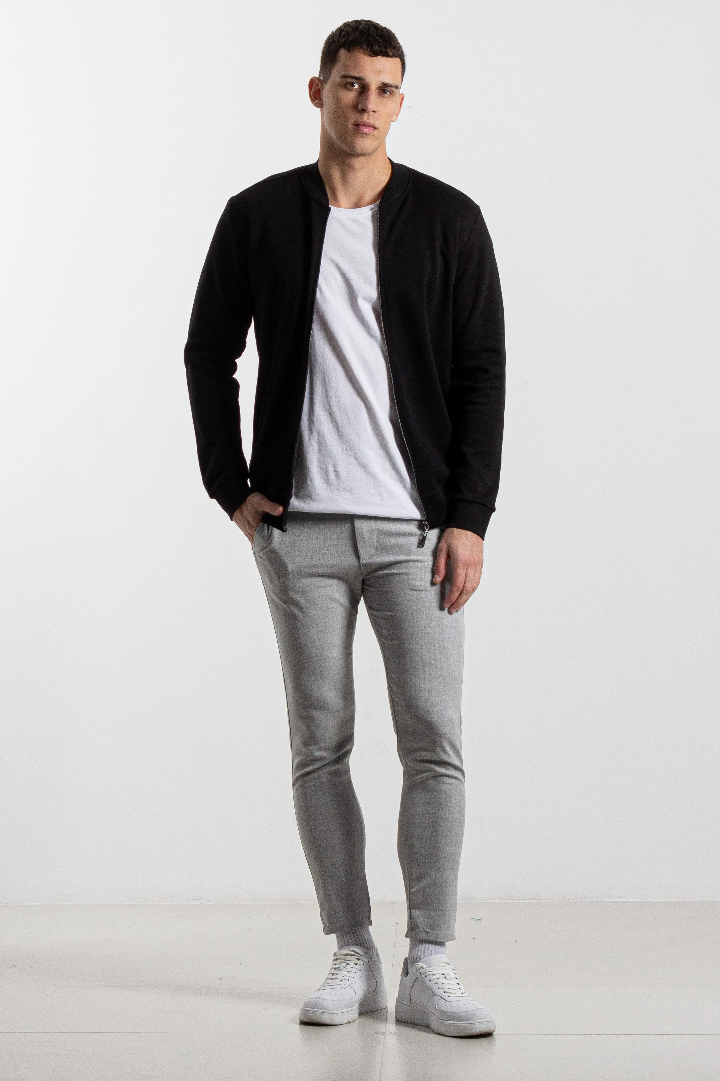 LIGHTWEIGHT KNIT BOMBER JACKET