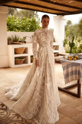 Luxury High Neck Modest Long Sleeve Vintage-Inspired Lace Wedding Gown Plus Size