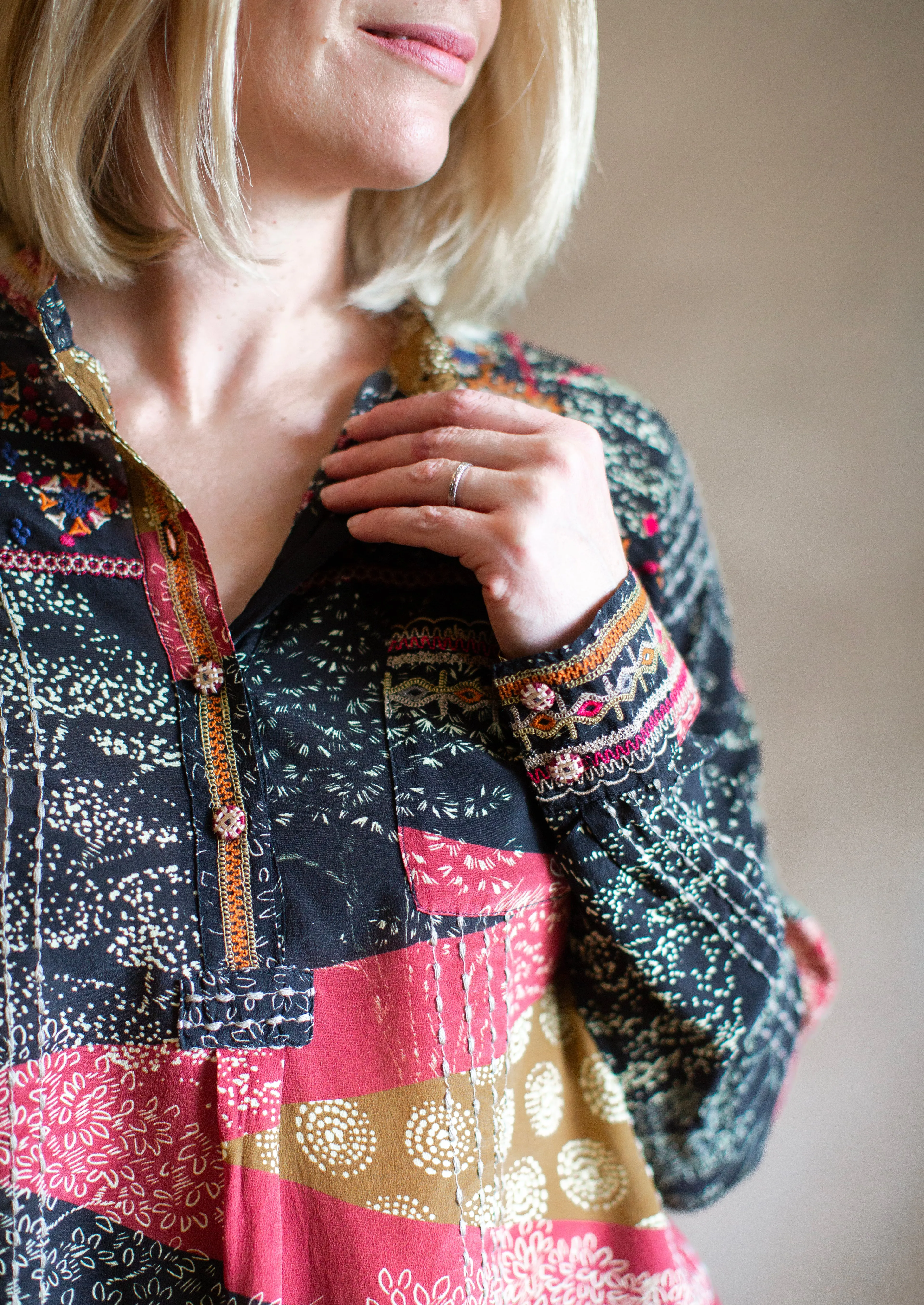 Ozee Blouse | Johnny Was