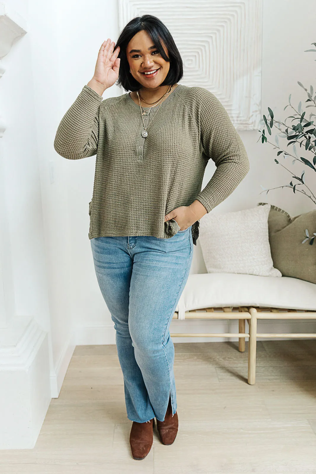 Shark Bite Hem Henley In Olive