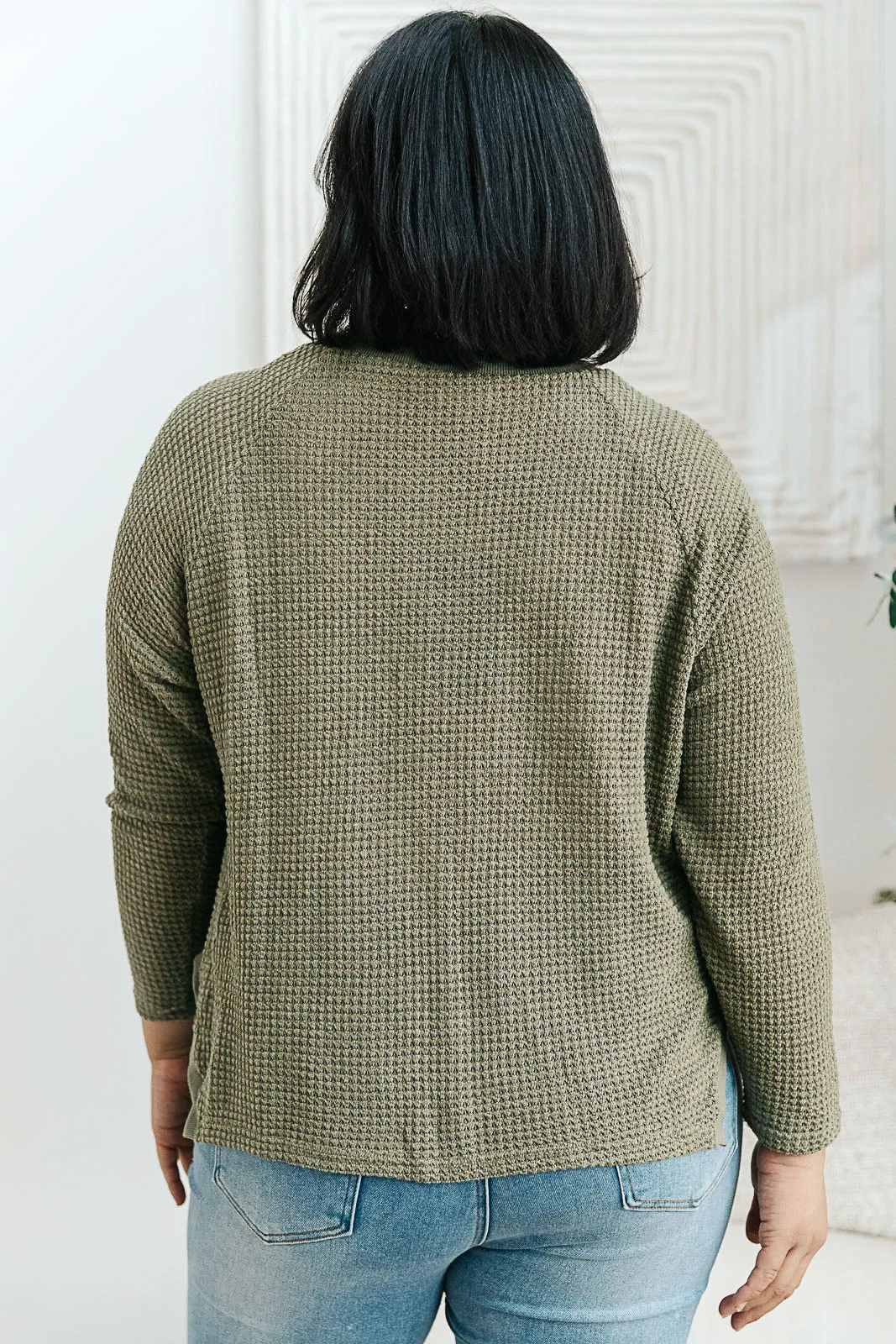 Shark Bite Hem Henley In Olive