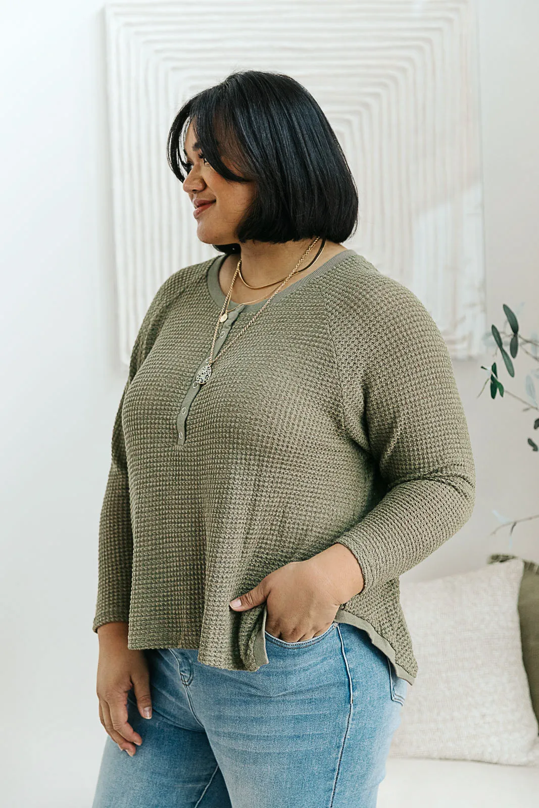 Shark Bite Hem Henley In Olive